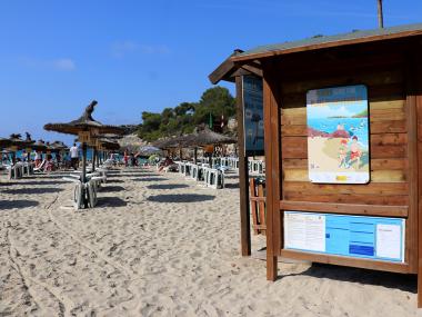 ACTE DE SENYALITZACIÓ DE CALA ANGUILA COM A PLATJA SENSE FUM