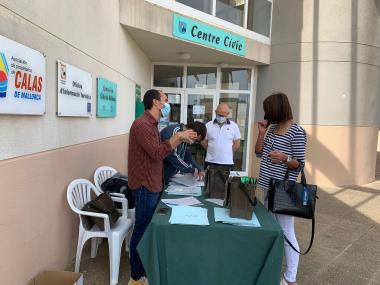 Punt informatiu al Centre Cívic de Cales de Mallorca. 