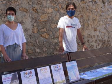 La delegada de Joventut, Carme Gomila, i el delegat d'Educació, Mateu Marcé. 