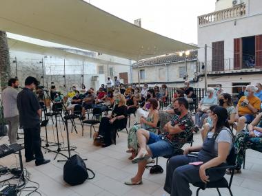 Nit de glosa, cultura i poesia. 