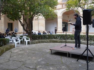 Homenatge a Maria Antònia Oliver, filla predilecta de Manacor. 