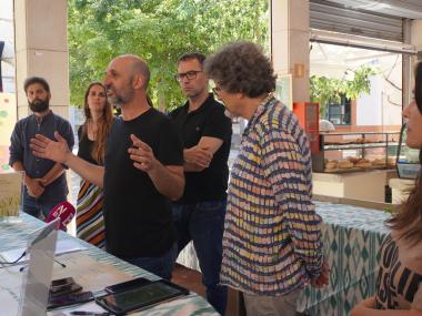 Toni Gomila és el comissari de Manacor, Vila del Llibre. 