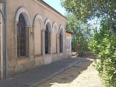 Exterior de l'escola rural de sa Murtera. 