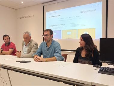 El batle de Manacor, Miquel Oliver, El batle de Manacor, Miquel Oliver, acompanyat pel conseller Alzamora; el director insular de de Suport i Coordinació Municipal Miquel Lluís Mestre; i la delegada d’Activitat econòmica i financera, Cristina Capó.