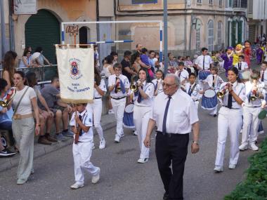 Desfilada de comparses i carrosses 2023. 