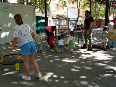 Matí de jocs populars. 