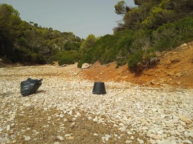 Treballadors de la SAM i del servei de salvament i socorrisme han realitzat diferents tasques de neteja durant aquest estiu 