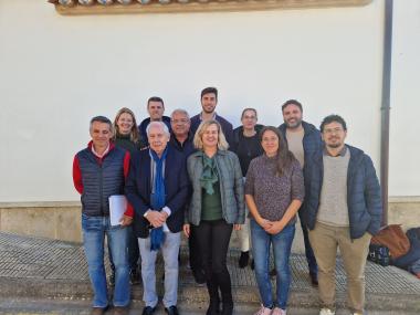 Els representants dels municipis del Llevant, entre els quals, el president de la SAM, Sebastià Llodrà. 