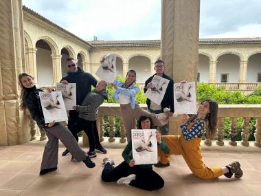 El delegat de Cultura, Ferran Montero, amb professionals manacorins del sector de la dansa. 