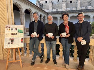 El batle, Miquel Oliver; amb el director de les Biblioteques Municipals, Antoni Ferrer; la delegada de Porto Cristo, Antònia Llodrà; i el delegat de Cultura, Ferran Montero. 