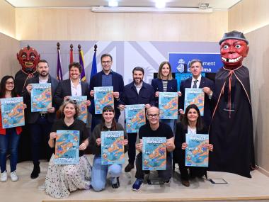 Miquel Oliver i Paula Asegurado a la presentació a l'Ajuntament de Palma. 