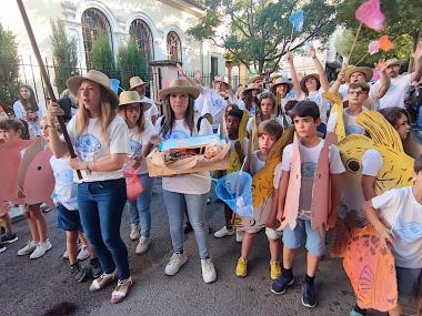 Desfilada de Carrosses i Comparses de les Fires i Festes de Primavera 2024. 