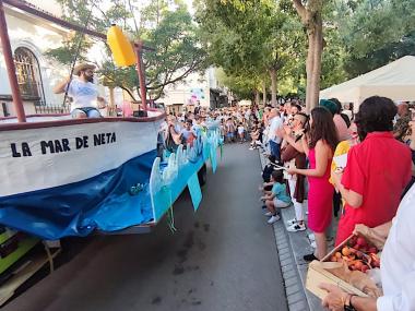 Desfilada de Carrosses i Comparses de les Fires i Festes de Primavera 2024. 