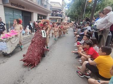 Desfilada de Carrosses i Comparses de les Fires i Festes de Primavera 2024. 