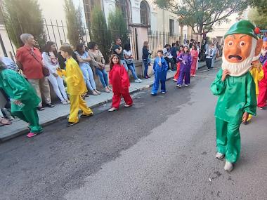 Desfilada de Carrosses i Comparses de les Fires i Festes de Primavera 2024. 