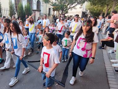 Desfilada de Carrosses i Comparses de les Fires i Festes de Primavera 2024. 