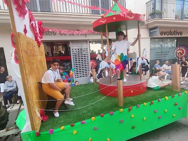 Desfilada de Carrosses i Comparses de les Fires i Festes de Primavera 2024. 