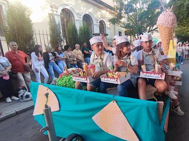 Desfilada de Carrosses i Comparses de les Fires i Festes de Primavera 2024. 