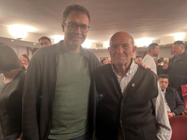 Miquel Oliver amb l'homenatjat, Damià Bauçà 'Pastureta'. 