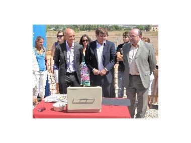 COL·LOCACIÓ DE LA PRIMERA PEDRA DEL NOU COL·LEGI D'EDUCACIÓ PRIMÀRIA I INFANTIL.