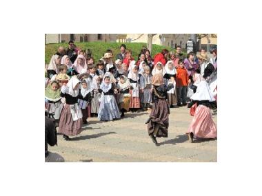HOMENATGE DONES ESCRIPTORES