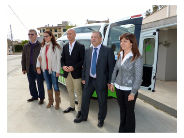 Obra Social Caja Madrid fa entrega de dos vehicles sociosanitaris per a l’Ajuntament de Manacor 
