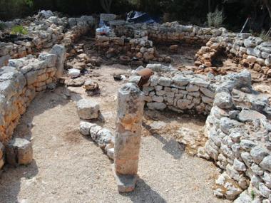 AQUEST DIVENDRES CONCLOU LA DOTZENA CAMPANYA D'INTERVENCIONS EN EL JACIMENT PREHISTÒRIC DE S'HOSPITALET VELL