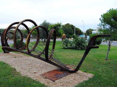 INAUGURADA L’ESCULTURA "VOLUM MARÍ" A PORTO CRISTO