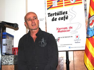EL BATLE DE MANACOR, ANTONI PASTOR, PRIMER CONVIDAT A LES TERTÚLIES DE CAFÈ