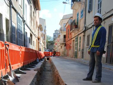 JA S'HAN INICIADES EN EL CARRER SALUT  LES OBRES DE MILLORA A DISTINTS CARRERS DEL CENTRE DE MANACOR