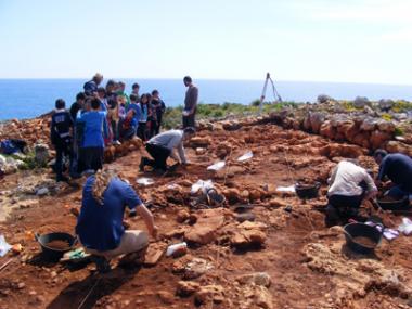 PROJECTE ENTRE ILLES Excavació al jaciment de sa Ferradura (Manacor)