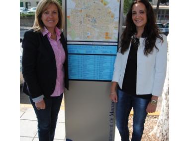 NOUS PANELLS INFORMATIUS A LES PARADES DE TAXI  DE MANACOR