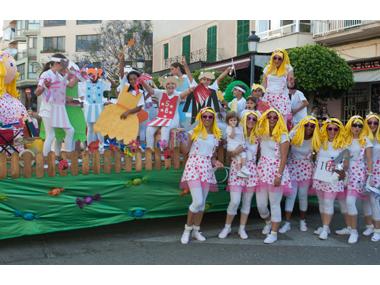 EL COL·LEGI LA SALLE GUANYA LA DESFILADA DE CARROSSES I COMPARSES DE MANACOR