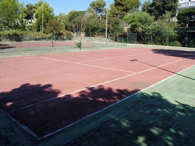 L'AJUNTAMENT DE MANACOR RECUPERA L' ÚS  D'UNA ZONA VERDA DE 9.900 METRES A CALES DE MALLORCA
