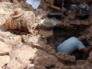 CLOENDA CAMPANYA 2014 D’EXCAVACIÓ EN EL JACIMENT PREHISTÒRIC DE S’HOSPITALET VELL (MANACOR)