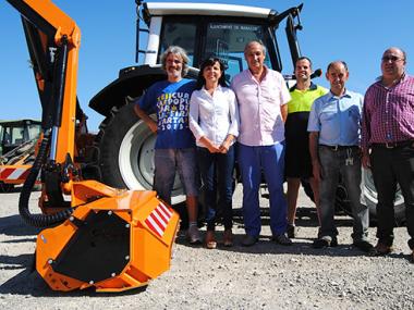 L'AJUNTAMENT DE MANACOR ADQUIREIX UN NOU TRACTOR AMB DESBROSSADORA PER A LES TASQUES DE SERVEIS