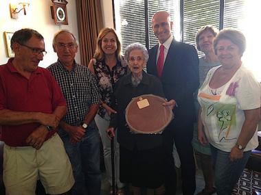 EL BATLE DE MANACOR RET UN HOMENATGE  A LA CENTENÀRIA GERÒNIA BAUZÁ MAYOL