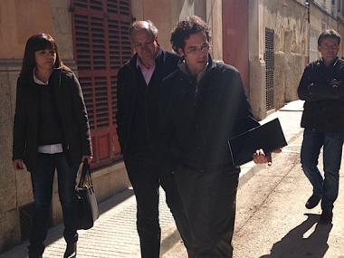 CANVI DE PAVIMENT I NOVA XARXA D'AIGUA POTABLE EN EL CARRER FRANCESC GOMILA DE MANACOR