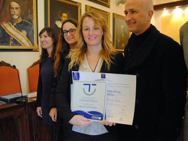 ENTREGATS ELS DISTINTIUS SICTED A DISTINTES EMPRESES TURISTIQUES DE MANACOR