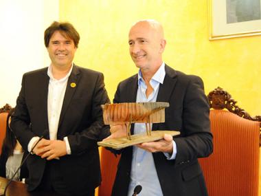 RECEPCIÓ DE L'AJUNTAMENT DE MANACOR  AMB MOTIU DE LA TROBADA D'ANTICS JUGADORS DEL C.B. PERLES MANACOR I EL GRIFEU DE LLANÇÀ