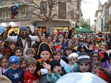 Les fresses omplen de fantasia la Rueta de Manacor