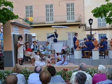 La fantasia de la Desfilada de Carrosses i Comparses i la Jornada de Cuina posen punt i final a dues setmanes de festes