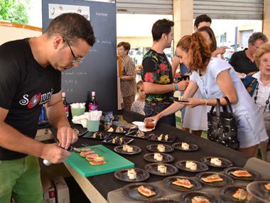 El ‘Vermutejant’ cita els dissabtes a la plaça de ses Verdures els amants dels bons productes, la gastronomia, la música i el vermut