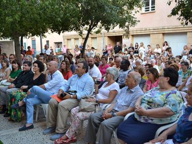 El pregó de la biòloga Bàrbara Terrassa reivindica el dret a gaudir de la mar i dóna el sus a les festes de Porto Cristo