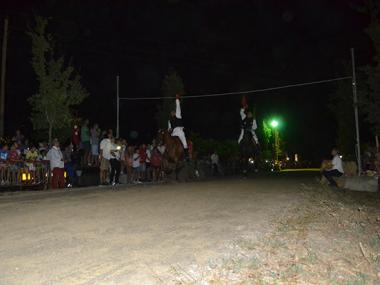 L'encamisada i les primeres corregudes de l'anell fan sortir Manacor al carrer per fer festa i animar els cavallers