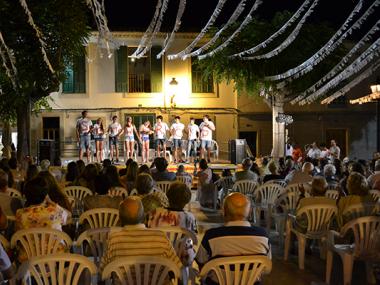 La Banda de Música i els pregó dels més joves de la Comissió de Festes donen el sus a deu dies de celebració a Son Macià
