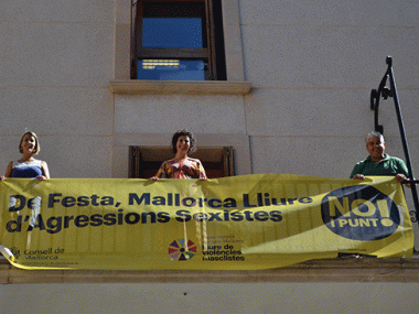 Manacor se suma a la campanya que pretén conscienciar i lluitar contra les agressions sexistes a les festes del municipi