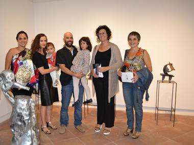 Manacor inaugura a la barriada de Baix des Cós la nova escultura pública que l'artista Jeroni Bosch ha donat al poble