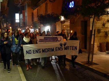 La ciutadania de Manacor condemna les violències masclistes amb un acte reivindicatiu i d'homenatge a les víctimes