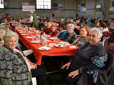 El Dinar de Nadal de la Gent Gran de Manacor aplega vuit associacions de tercera edat i prop de 400 persones  